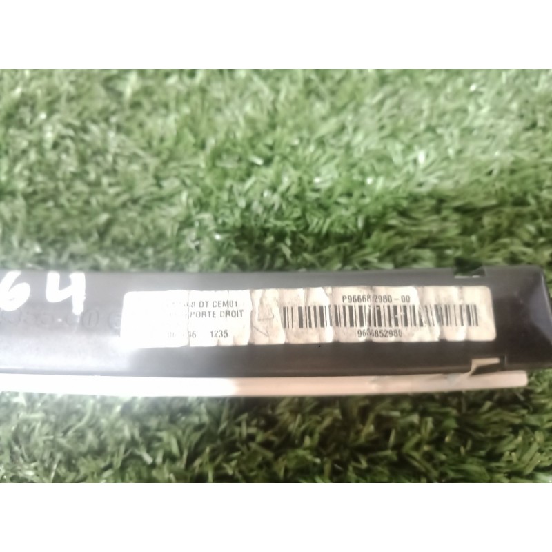 Recambio de pantalla multifuncion para citroën c4 picasso business class referencia OEM IAM 28114355 28114355 28114355