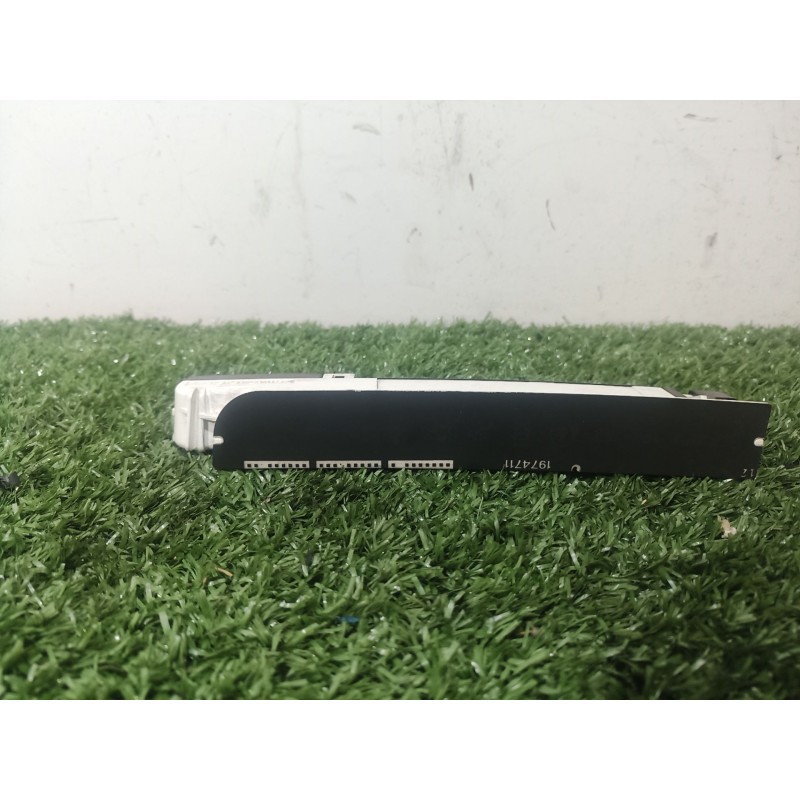 Recambio de pantalla multifuncion para citroën c4 picasso business class referencia OEM IAM 28114355 28114355 28114355