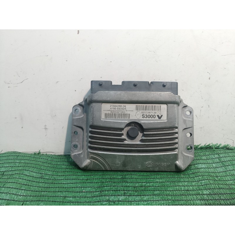 Recambio de centralita motor uce para renault scenic ii grand confort authentique referencia OEM IAM   