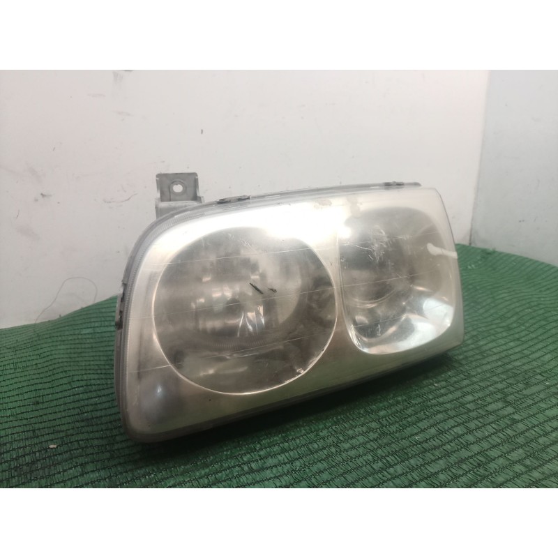 Recambio de faro derecho para hyundai trajet (fo) 2.0 gls referencia OEM IAM   