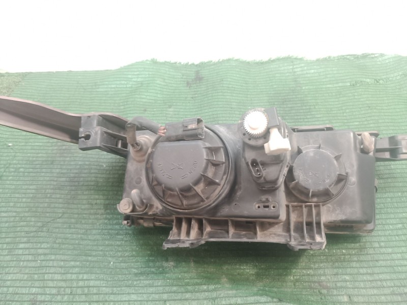 Recambio de faro derecho para ssangyong musso (fj) 2.9 d referencia OEM IAM SINREF SIN REF SIN REF