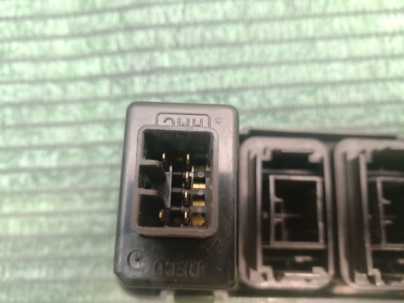 Recambio de mando luces para hyundai trajet (fo) 2.0 gls referencia OEM IAM   