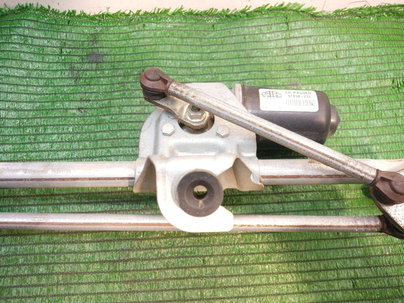 Recambio de motor limpia delantero para peugeot 206 berlina 1.4 hdi referencia OEM IAM   