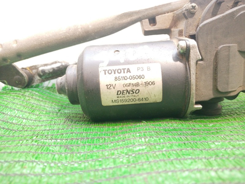 Recambio de motor limpia delantero para toyota avensis (_t25_) 2.2 d-4d (adt251_) referencia OEM IAM   