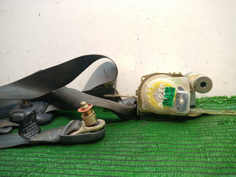 Recambio de cinturon seguridad delantero derecho para hyundai trajet (fo) 2.0 gls referencia OEM IAM   