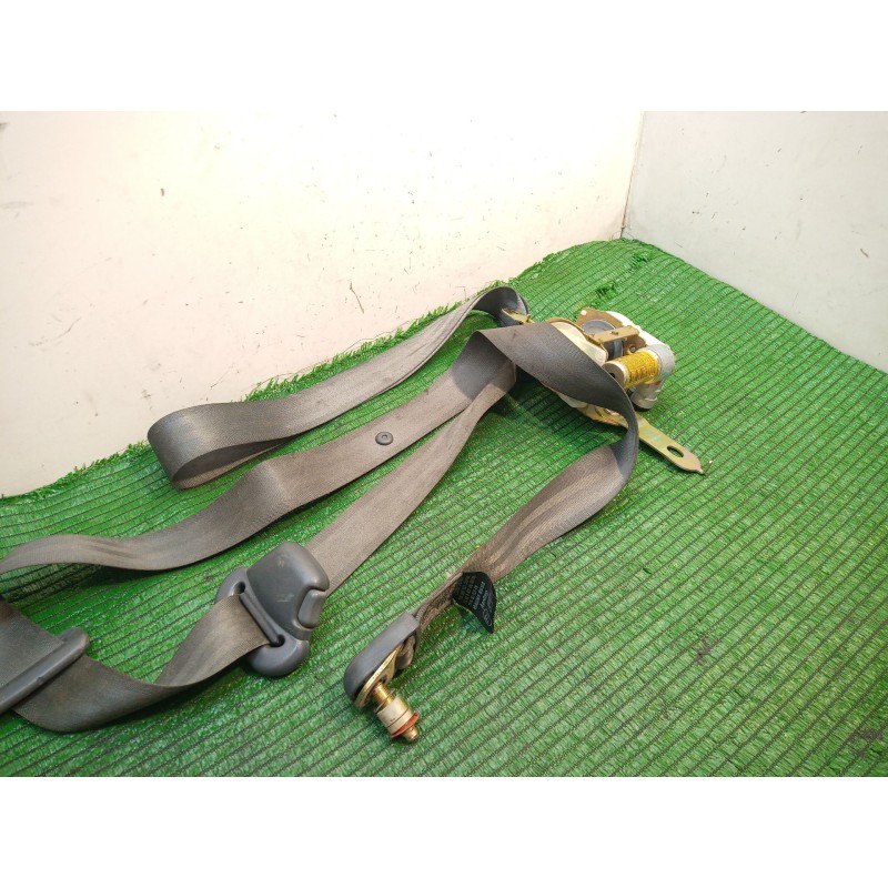 Recambio de cinturon seguridad delantero derecho para hyundai trajet (fo) 2.0 gls referencia OEM IAM   