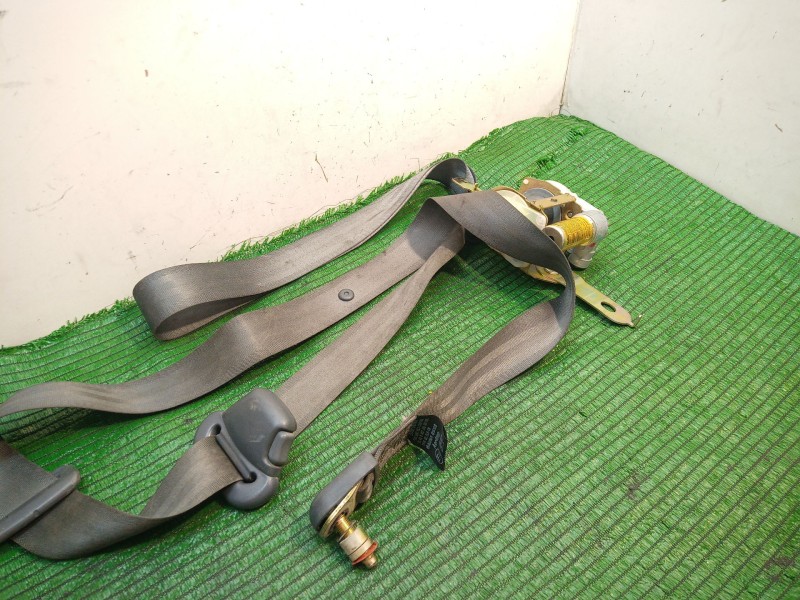 Recambio de cinturon seguridad delantero derecho para hyundai trajet (fo) 2.0 gls referencia OEM IAM   