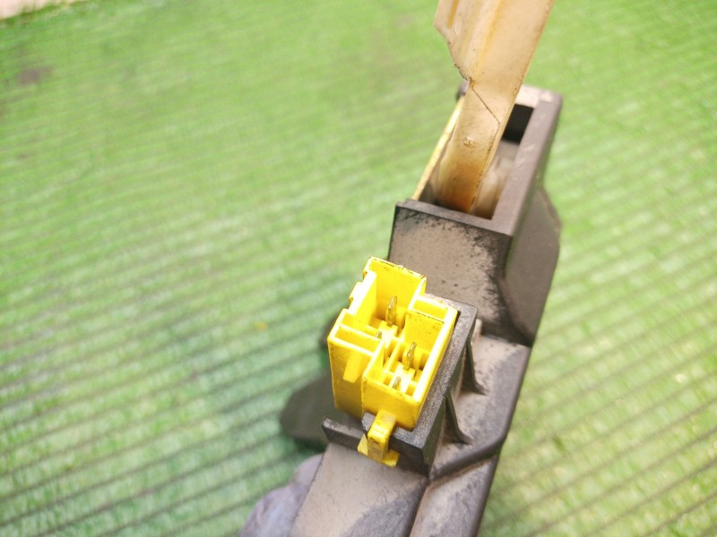 Recambio de cerradura maletero / porton para volvo s70 (874) 2.5 tdi referencia OEM IAM 9152704 9152704 9152704