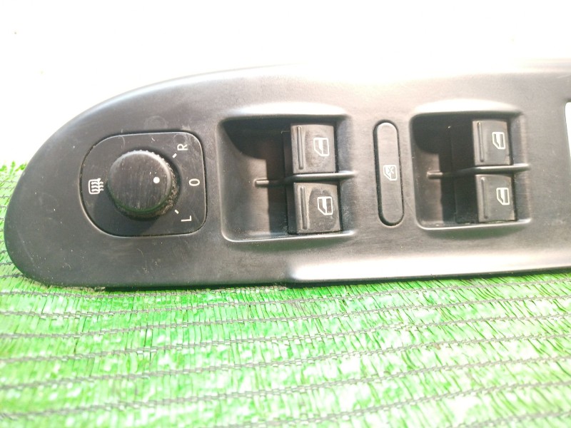 Recambio de mando elevalunas delantero izquierdo para volkswagen passat berlina (3c2) advance referencia OEM IAM   