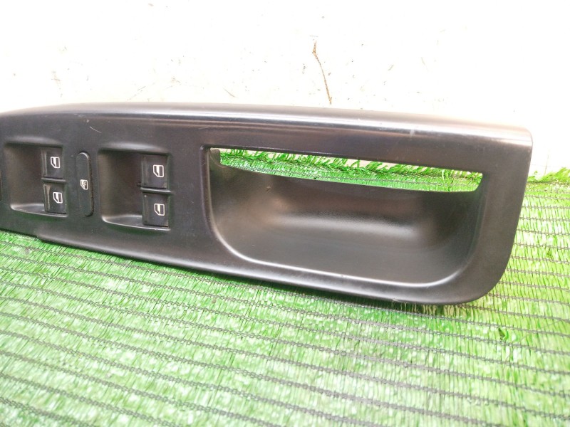 Recambio de mando elevalunas delantero izquierdo para volkswagen passat berlina (3c2) advance referencia OEM IAM   