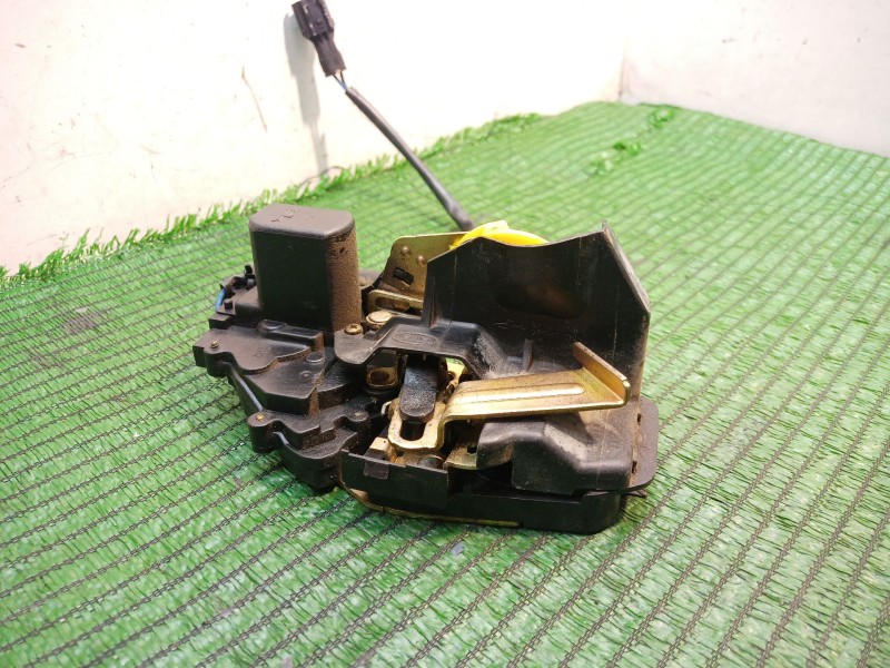 Recambio de cerradura puerta delantera izquierda para kia carens referencia OEM IAM   