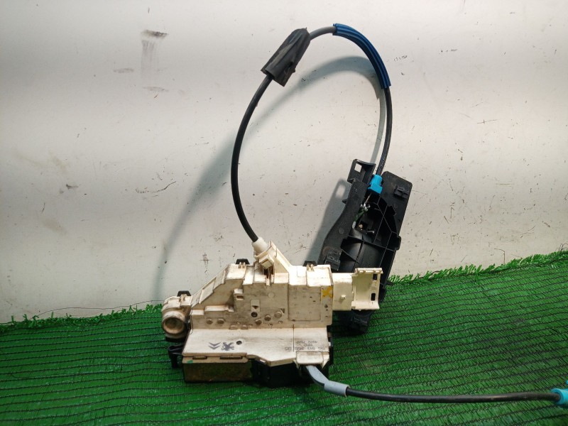 Recambio de cerradura puerta trasera derecha para citroën c4 berlina referencia OEM IAM   