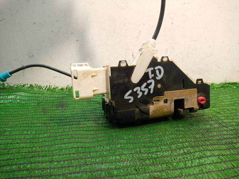 Recambio de cerradura puerta trasera derecha para citroën c4 berlina referencia OEM IAM   