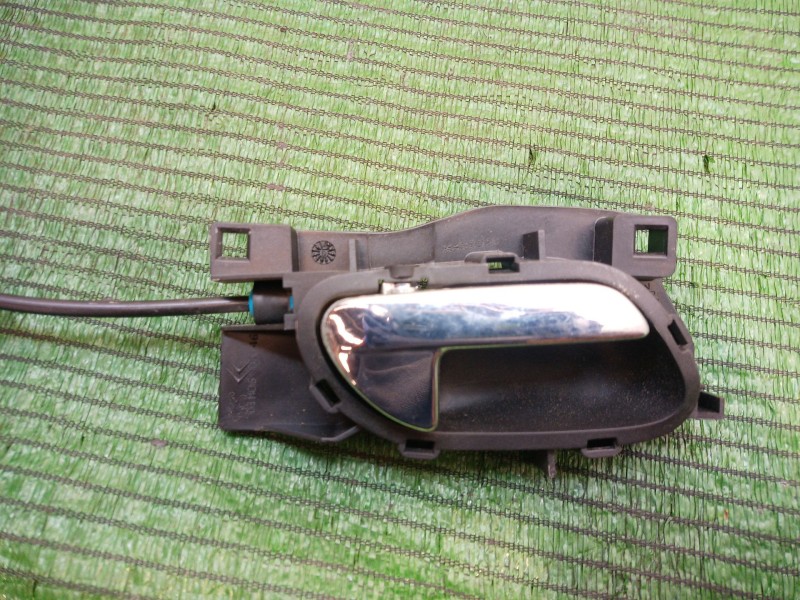 Recambio de cerradura puerta trasera derecha para citroën c4 berlina referencia OEM IAM   