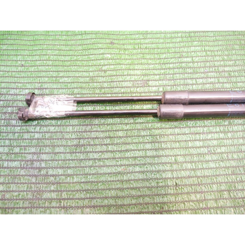 Recambio de amortiguadores maletero / porton para bmw 1 (e87) 116 i referencia OEM IAM 51247060622 51247060622 51247060622