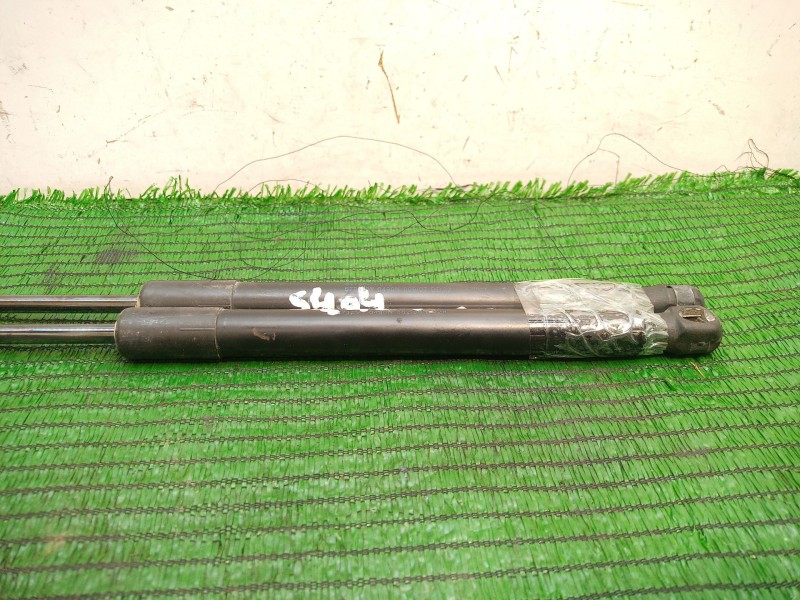 Recambio de amortiguadores maletero / porton para kia cee´d referencia OEM IAM   