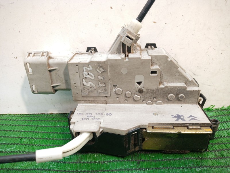 Recambio de cerradura puerta trasera izquierda para peugeot 407 st confort referencia OEM IAM   