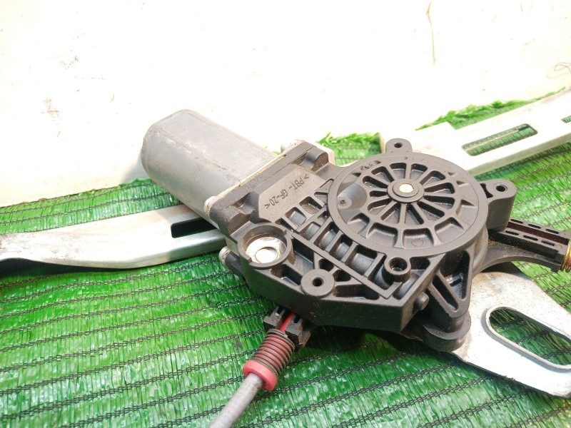 Recambio de mando elevalunas delantero derecho para peugeot 206 berlina gti referencia OEM IAM   