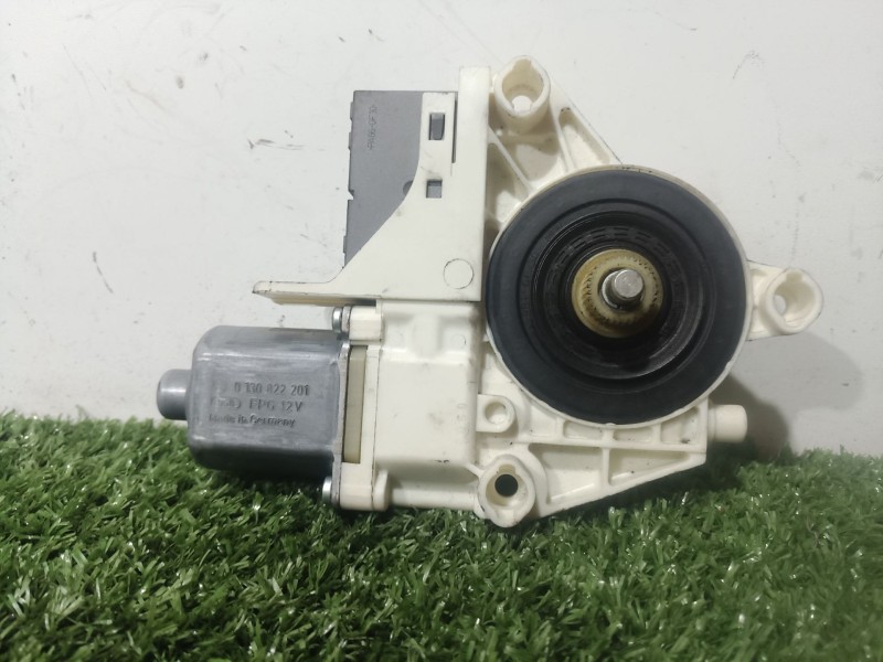 Recambio de motor elevalunas trasero izquierdo para peugeot 407 st confort referencia OEM IAM 9646595680 9646595680 0130822201