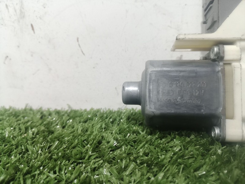 Recambio de motor elevalunas trasero izquierdo para peugeot 407 st confort referencia OEM IAM 9646595680 9646595680 0130822201