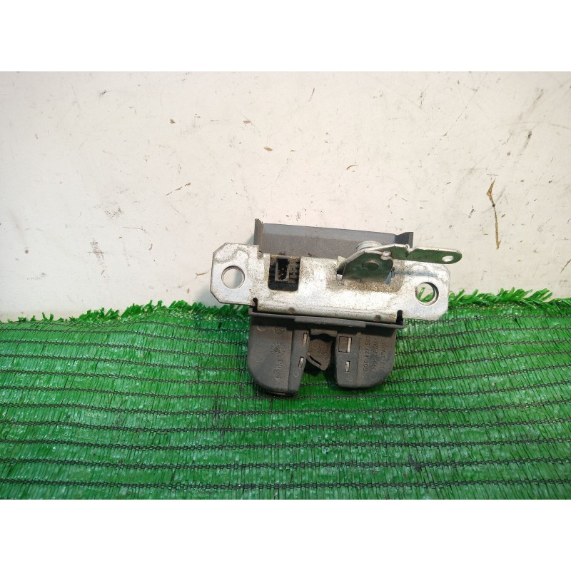 Recambio de cerradura maletero / porton para volkswagen polo (9n3) 1.4 tdi referencia OEM IAM 6Q6827505 6Q6827505 6Q6827505