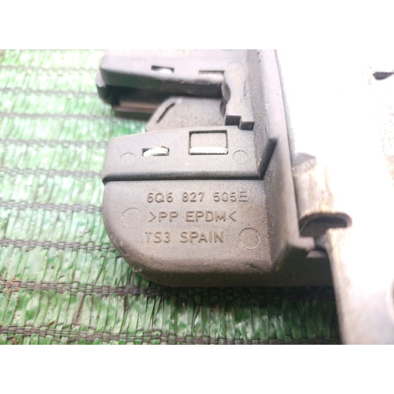 Recambio de cerradura maletero / porton para volkswagen polo (9n3) 1.4 tdi referencia OEM IAM 6Q6827505 6Q6827505 6Q6827505