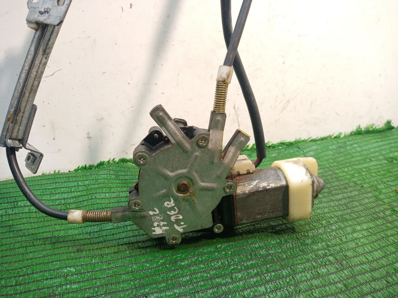 Recambio de elevalunas trasero derecho para volkswagen santana (327) gx referencia OEM IAM 13082109 13082109 13082109