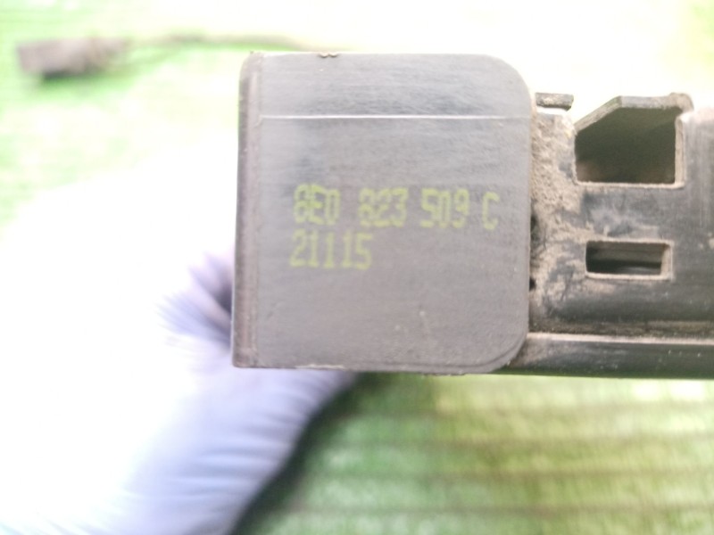 Recambio de cerradura capot para audi a4 avant (8e) 2.5 tdi (120kw) referencia OEM IAM 8E0823503 8E0823503 8E0823503