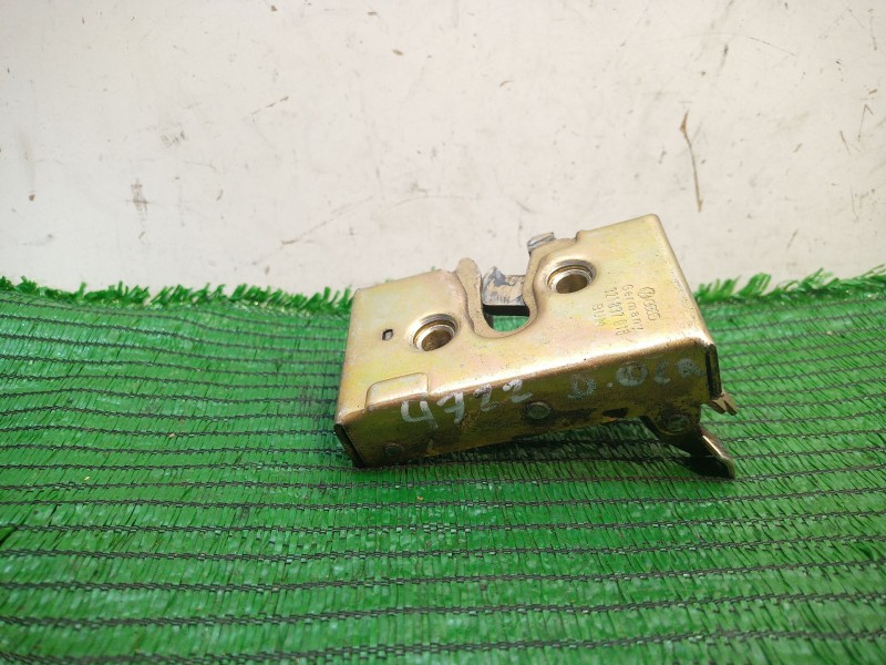 Recambio de cerradura puerta delantera derecha para volkswagen santana (327) gx referencia OEM IAM   