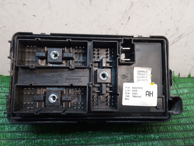 Recambio de caja reles / fusibles para chevrolet matiz s referencia OEM IAM 96427973 0064 EM09