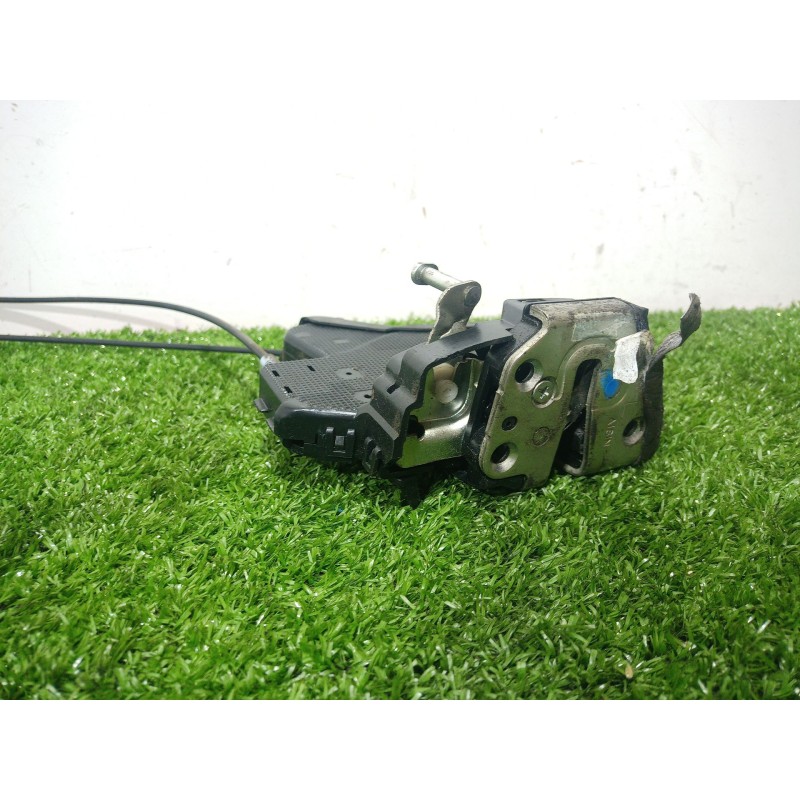 Recambio de cerradura puerta trasera izquierda para toyota corolla (e12) 1.4 d-4d luna compact referencia OEM IAM   