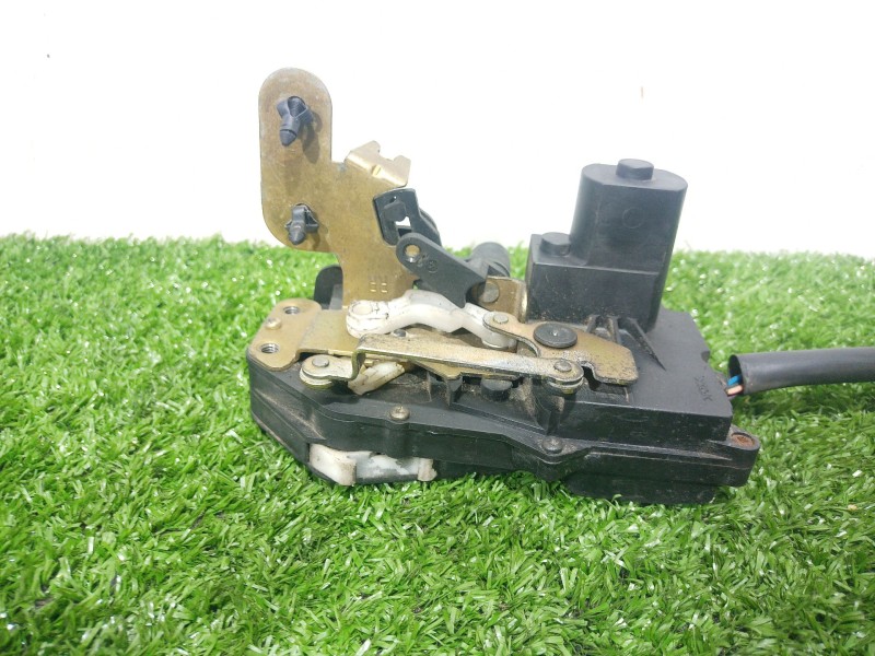 Recambio de cerradura puerta trasera derecha para land rover range rover (lp) dse (100kw) referencia OEM IAM   