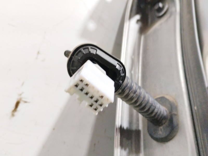 Recambio de puerta trasera derecha para kia sorento ii (xm) 2.4 cvvt referencia OEM IAM   