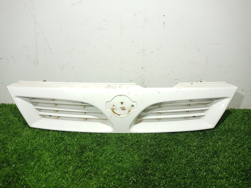 Recambio de rejilla delantera para nissan almera i (n15) 1.6 referencia OEM IAM   