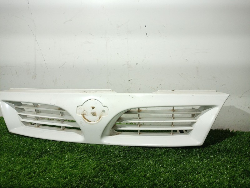 Recambio de rejilla delantera para nissan almera i (n15) 1.6 referencia OEM IAM   