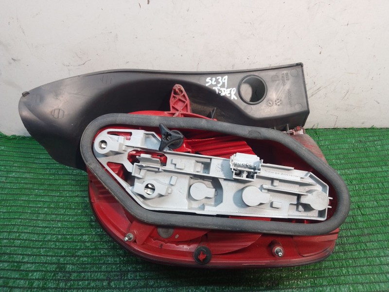 Recambio de piloto trasero derecho para renault modus 1.5 dci diesel referencia OEM IAM 8200538785 8200538785 8200538785