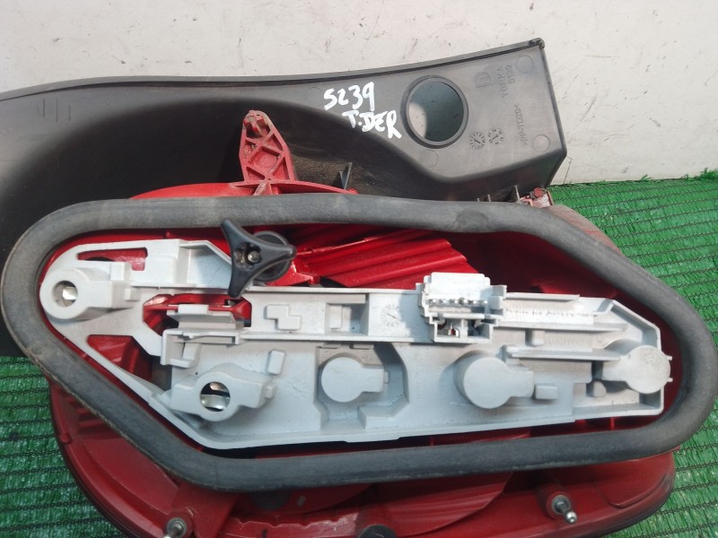 Recambio de piloto trasero derecho para renault modus 1.5 dci diesel referencia OEM IAM 8200538785 8200538785 8200538785