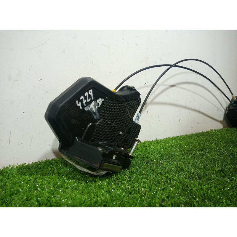 Recambio de cerradura puerta trasera derecha para toyota corolla (e12) 1.4 d-4d luna compact referencia OEM IAM   