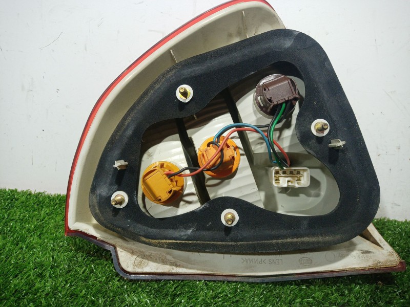 Recambio de piloto trasero izquierdo para mitsubishi carisma (da_) 1.6 (da1a) referencia OEM IAM   