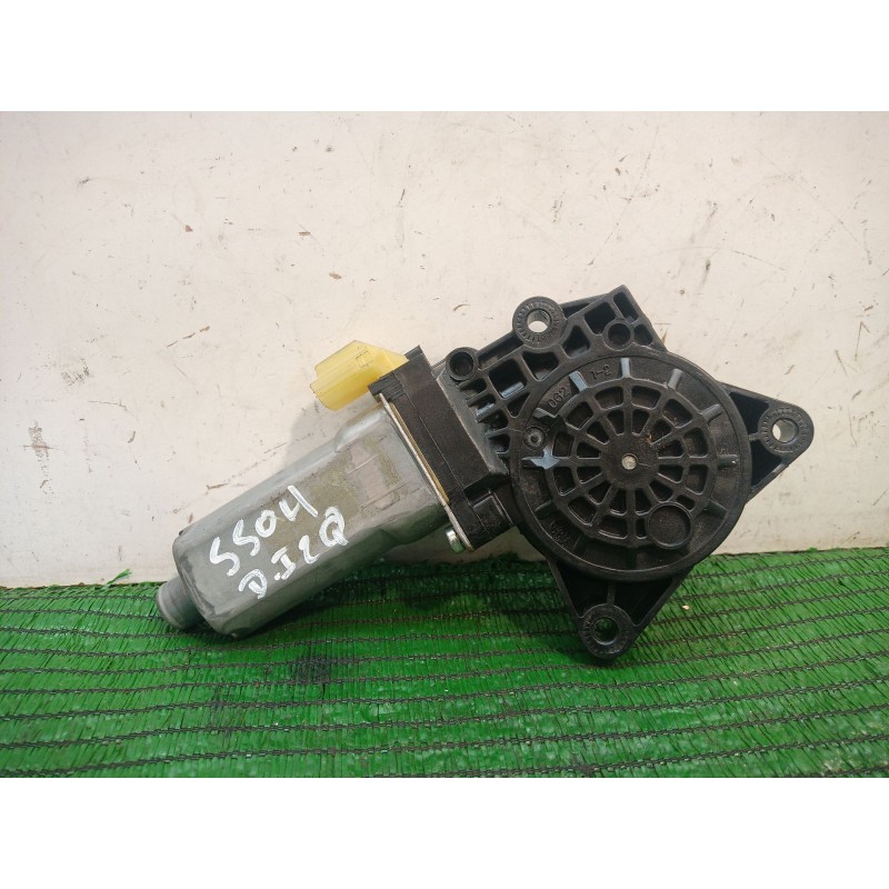 Recambio de motor elevalunas delantero izquierdo para kia sorento ii (xm) 2.4 cvvt referencia OEM IAM F00S1A32 F00S1A32 F00S1A32