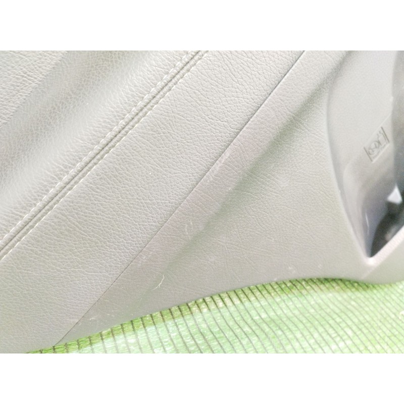 Recambio de guarnecido puerta trasera izquierda para kia sorento ii (xm) 2.4 cvvt referencia OEM IAM   