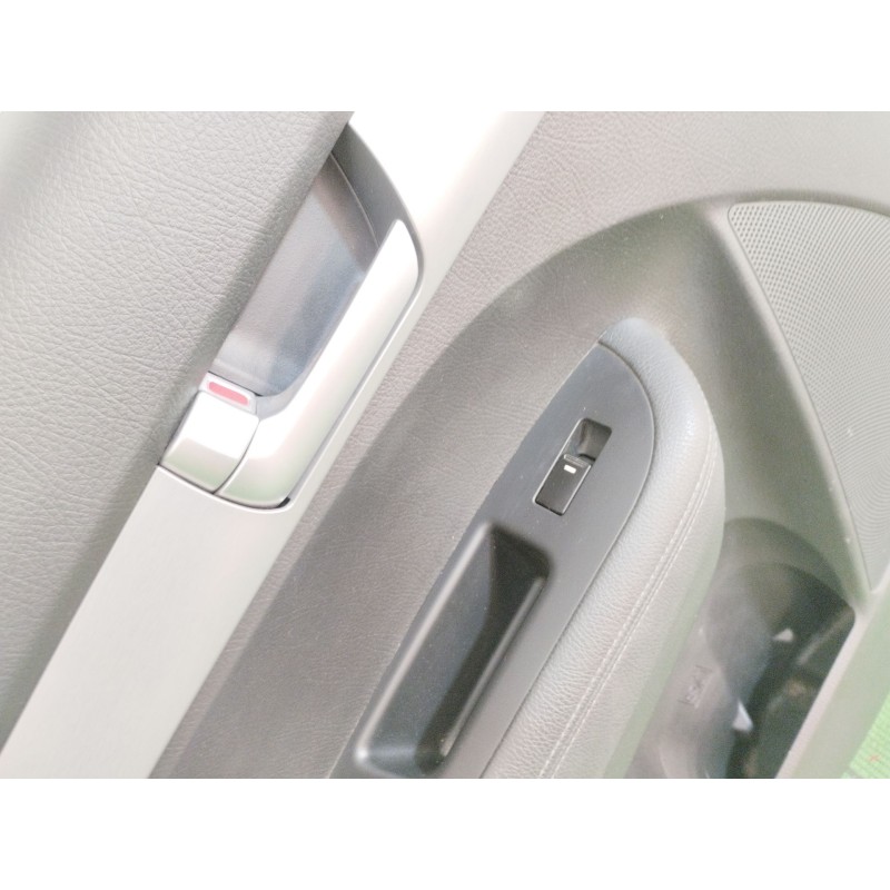 Recambio de guarnecido puerta trasera izquierda para kia sorento ii (xm) 2.4 cvvt referencia OEM IAM   