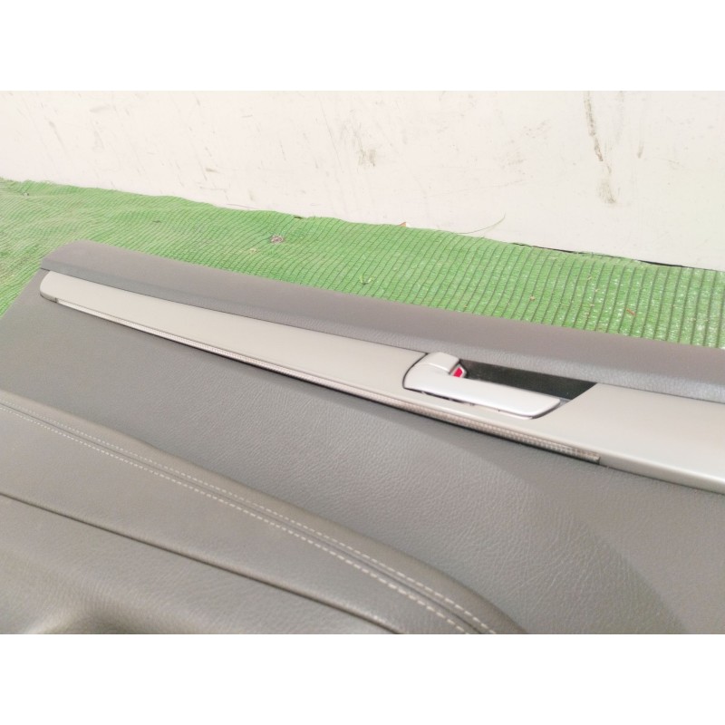 Recambio de guarnecido puerta trasera izquierda para kia sorento ii (xm) 2.4 cvvt referencia OEM IAM   