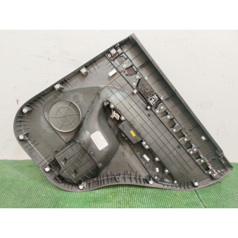 Recambio de guarnecido puerta trasera izquierda para kia sorento ii (xm) 2.4 cvvt referencia OEM IAM   