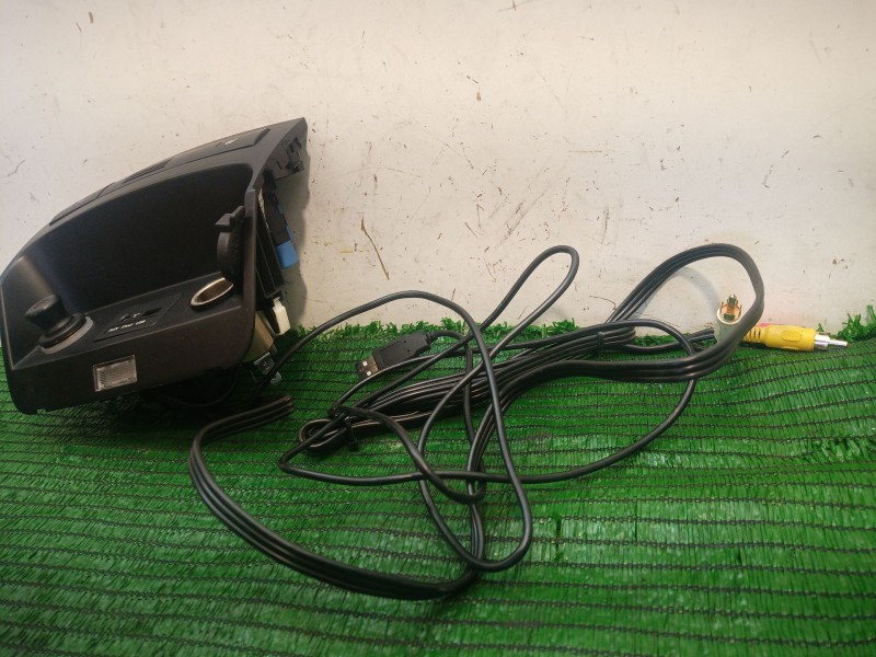 Recambio de moldura para kia sorento ii (xm) 2.4 cvvt referencia OEM IAM 847302P000 847302P000 847302P000