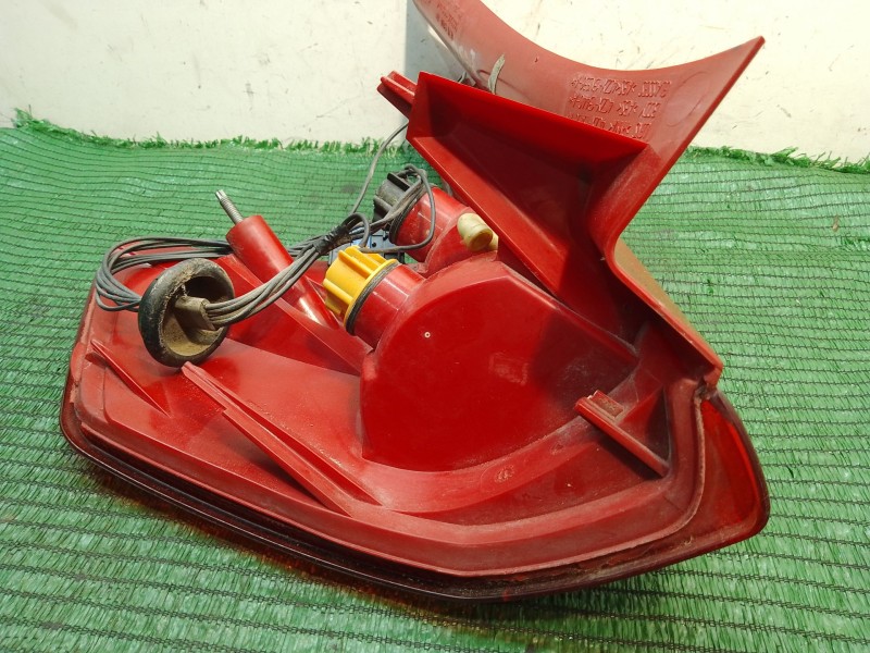 Recambio de piloto trasero derecho para citroën c4 berlina referencia OEM IAM 9655863980 4CZX13404A 79998D