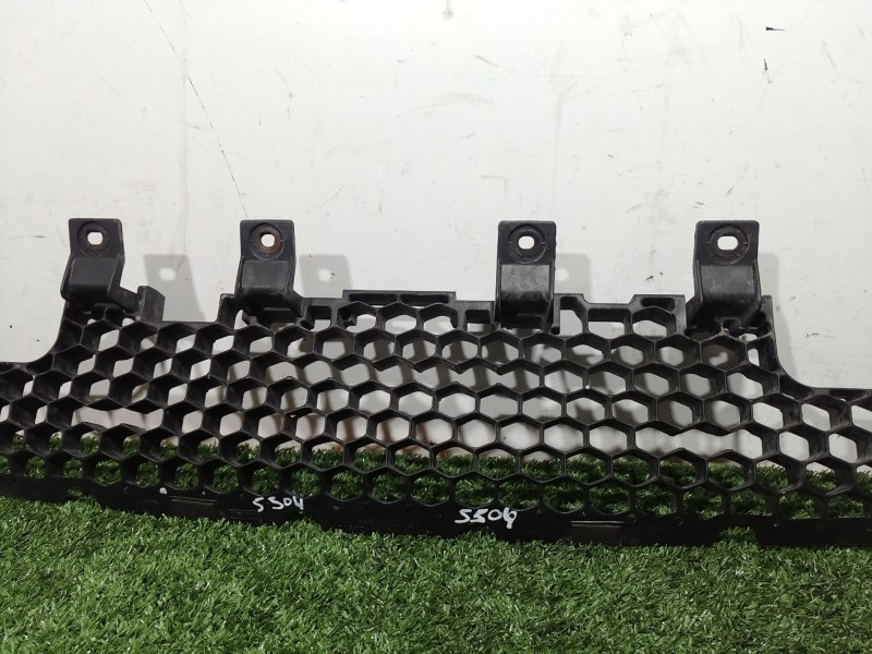 Recambio de rejilla delantera para kia sorento ii (xm) 2.4 cvvt referencia OEM IAM   