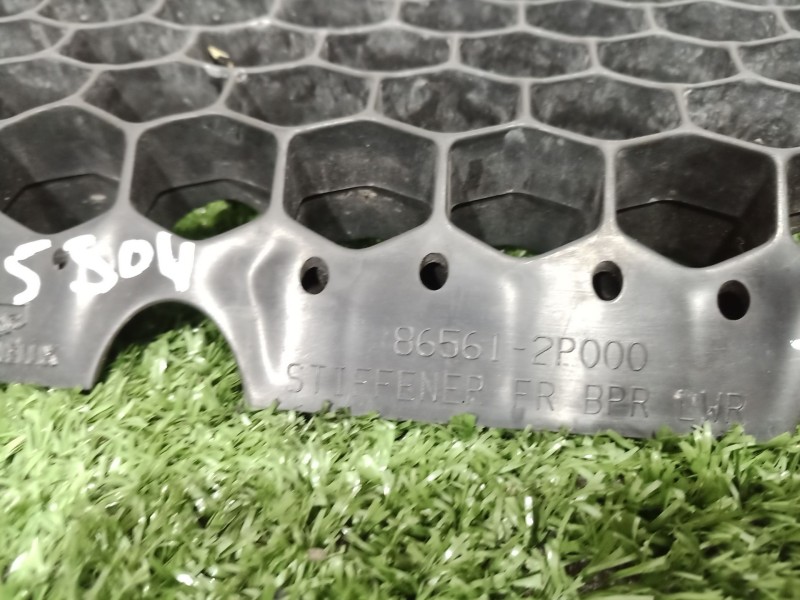 Recambio de rejilla delantera para kia sorento ii (xm) 2.4 cvvt referencia OEM IAM   