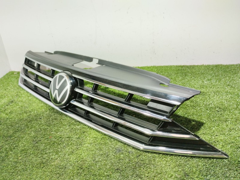 Recambio de rejilla delantera para volkswagen passat b8 variant (3g5, cb5) 2.0 tdi 4motion referencia OEM IAM 8W1959595D 8W19595