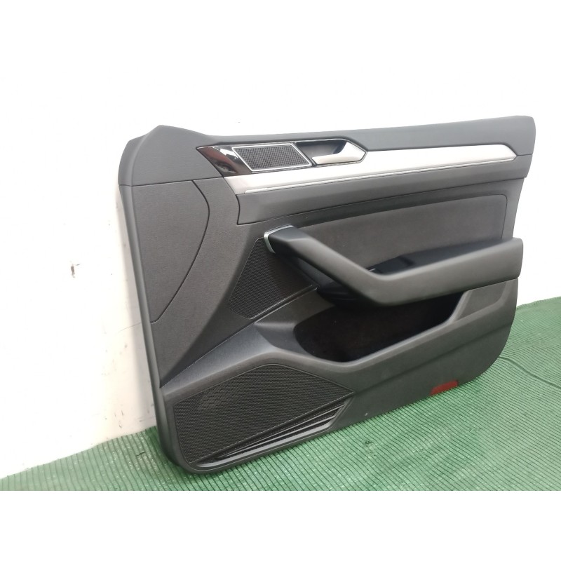 Recambio de guarnecido puerta delantera derecha para volkswagen passat b8 variant (3g5, cb5) 2.0 tdi 4motion referencia OEM IAM 